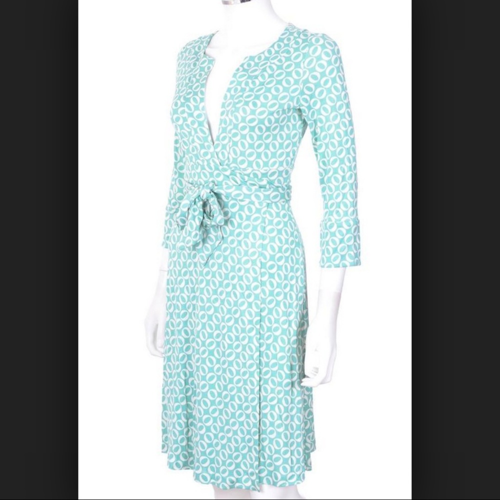 DVF Melicent Green O Print 3/4 Sleeve Wrap Dress - Picture 2 of 8